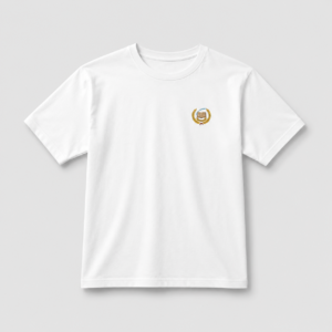 Camiseta Blanca HighFields Academy – Logo Bordado Pecho | Versión Chico